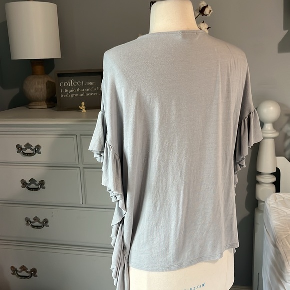Gray Knit Flowy Western Top Drop Shoulder Waterfall Ruffle Womens XS - Picture 9 of 11
